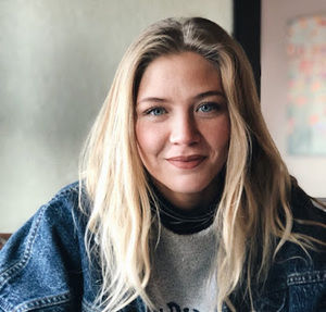 Meet your Posher, Monica